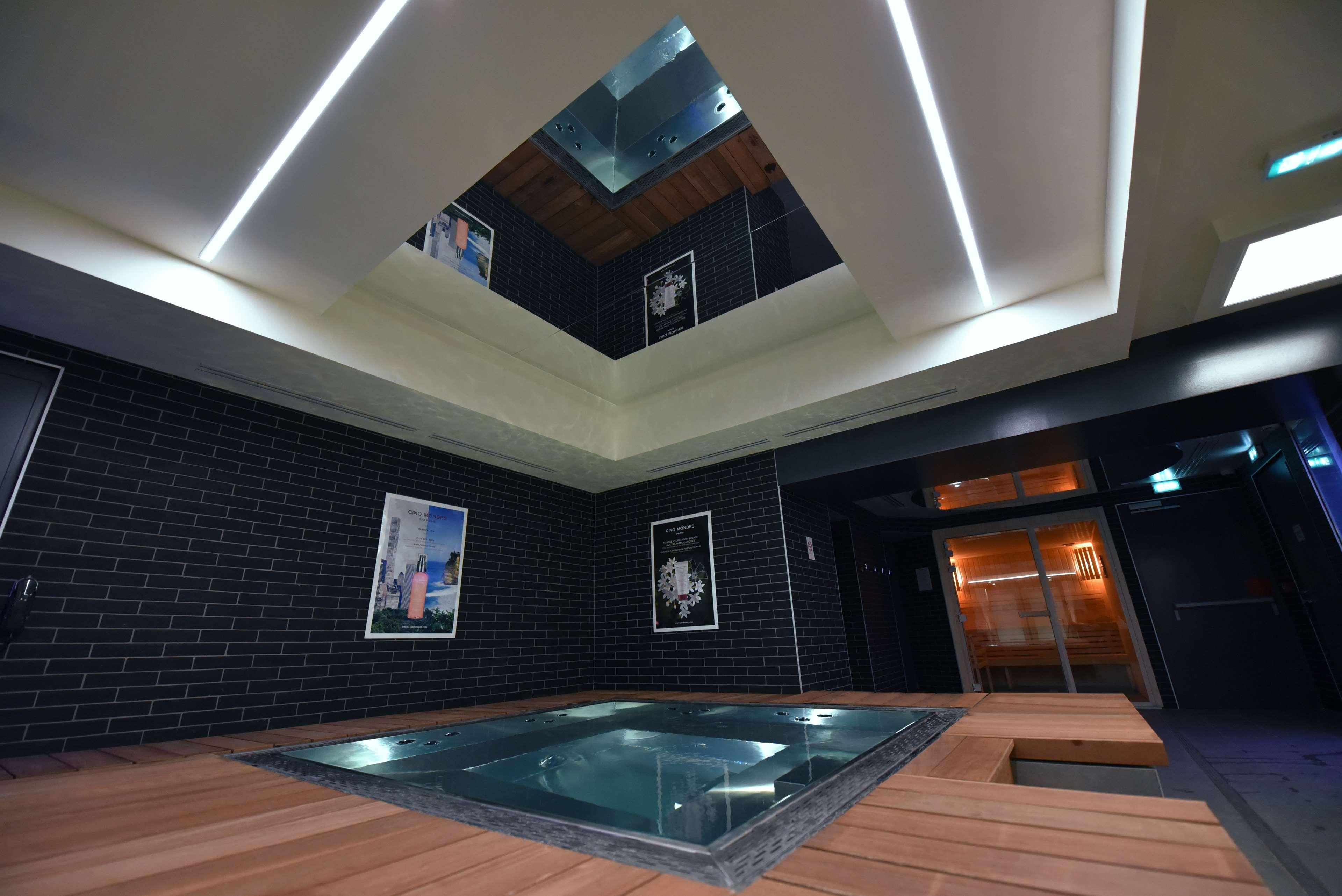 Kyriad Hotel Dijon Gare Ngoại thất bức ảnh
